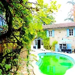 Woodland Hill Retreat Holiday home
