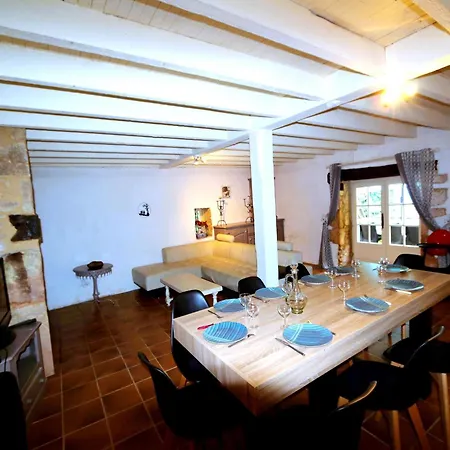 Woodland Hill Retreat