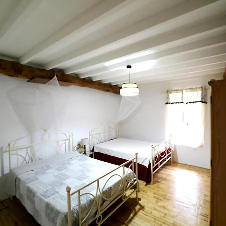Woodland Hill Retreat * Blanquefort-sur-Briolance