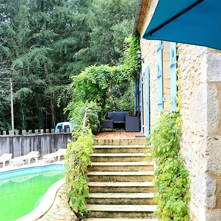 Prázdninový dům Woodland Hill Retreat Blanquefort-sur-Briolance