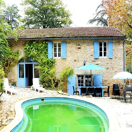 Woodland Hill Retreat