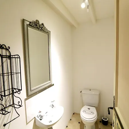 Woodland Hill Retreat * Blanquefort-sur-Briolance